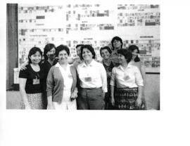 Grupo de mujeres sonriendo